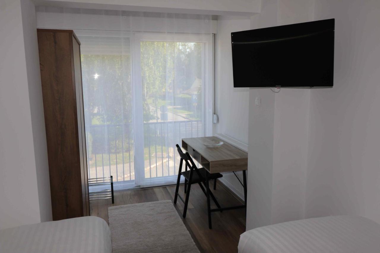 Forum Apartmani I Sobe Donji Miholjac エクステリア 写真