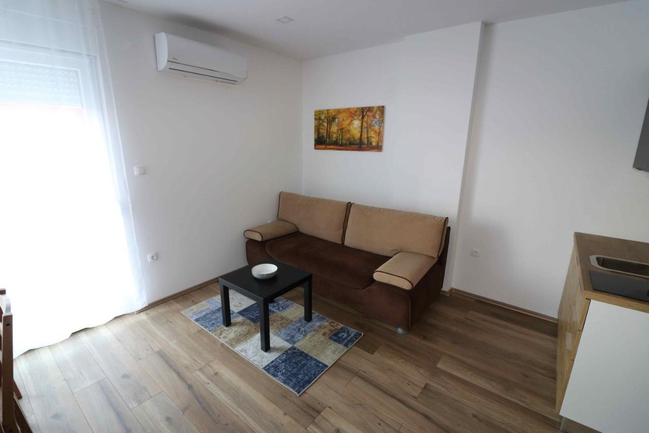 Forum Apartmani I Sobe Donji Miholjac エクステリア 写真