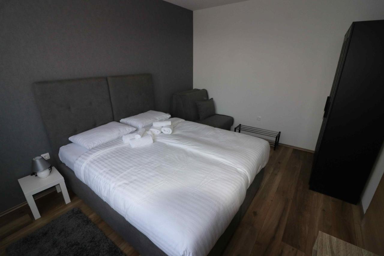 Forum Apartmani I Sobe Donji Miholjac エクステリア 写真