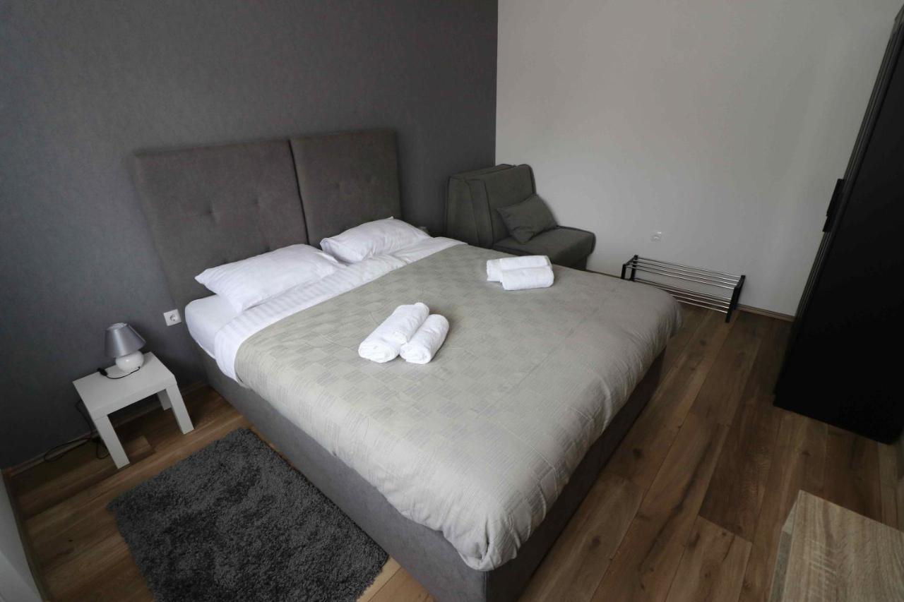 Forum Apartmani I Sobe Donji Miholjac エクステリア 写真