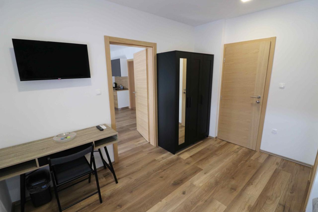 Forum Apartmani I Sobe Donji Miholjac エクステリア 写真